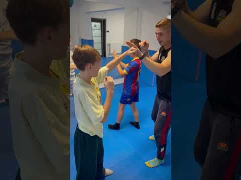 Samoobrona dla nastolatków ARTMUSIC&KOWALKOWSKI FIGHTER CLUB